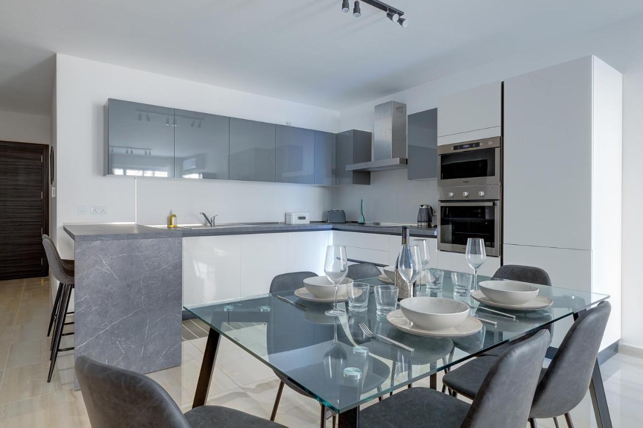 Chic 2Br Apartment, Ideal Location Ta Xbiex Exterior photo