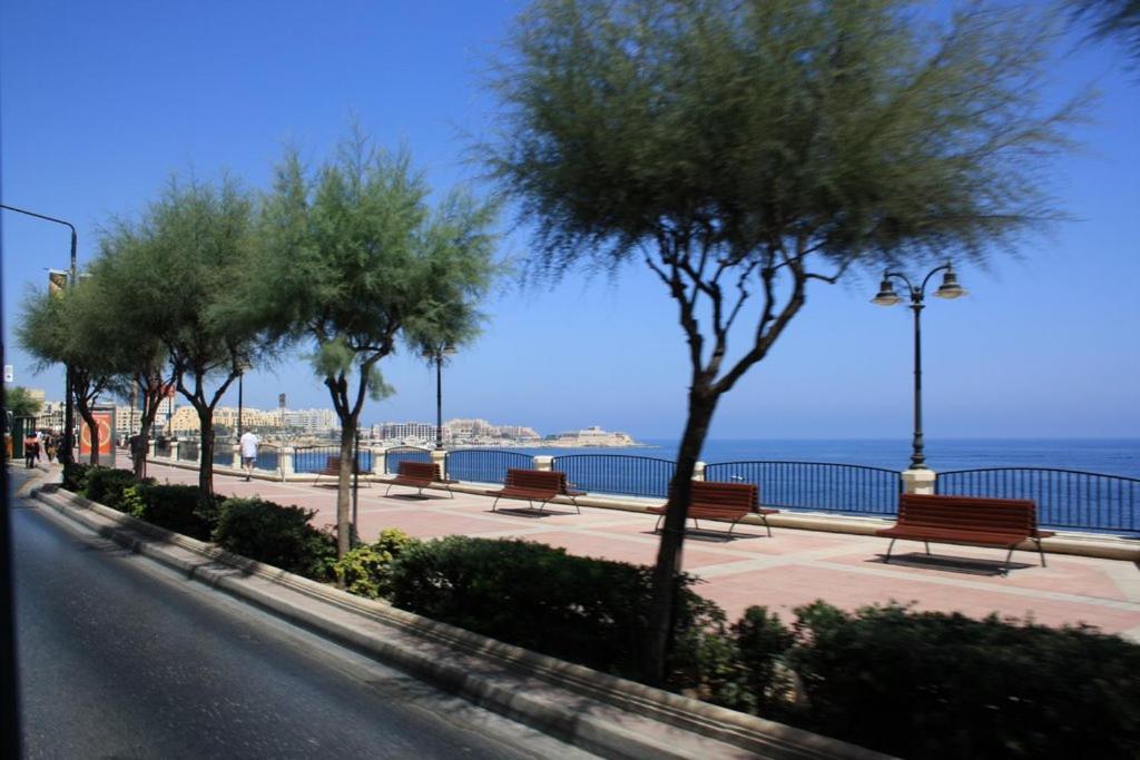 Chic 2Br Apartment, Ideal Location Ta Xbiex Exterior photo